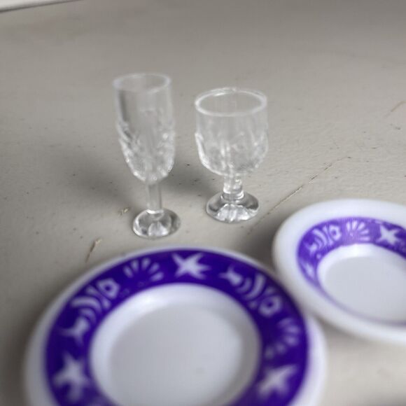 Barbie Doll Dollhouse Miniatures Diorama Kitchen Plate Cutlery Wine Cups Glasses - Picture 7 of 11